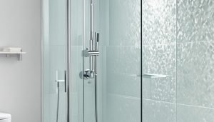 glass panel shower screen